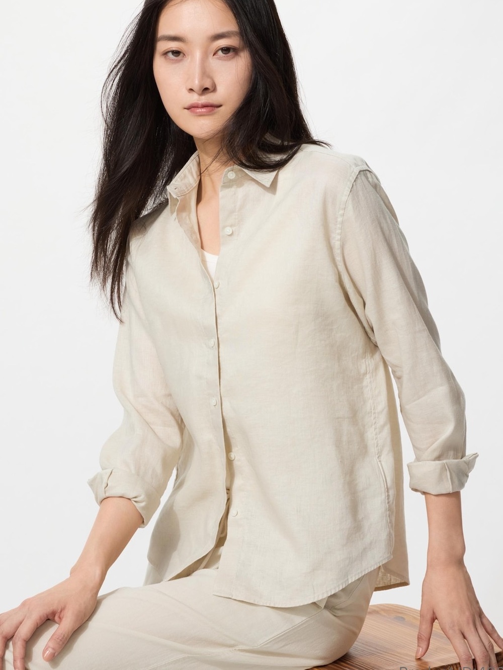Uniqlo women  natural Linen Button-Down Shirt.